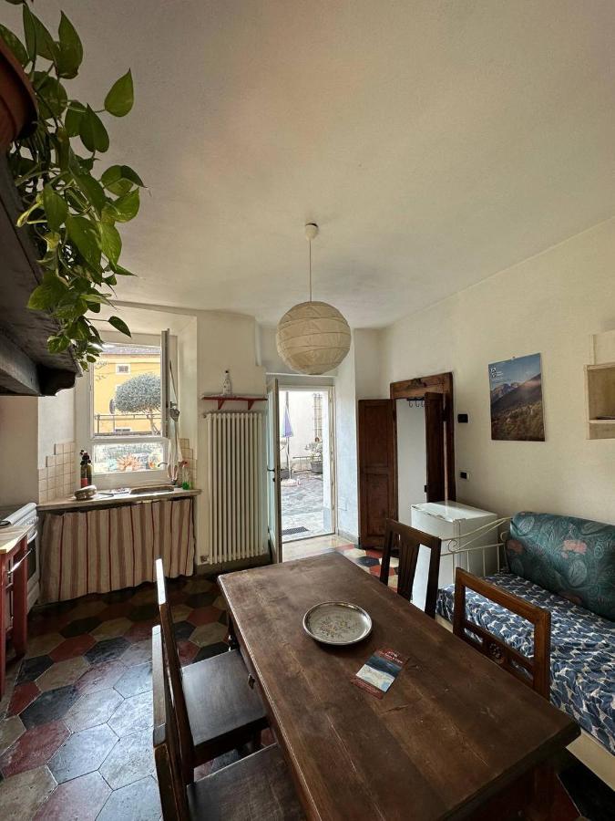 Апартаменти Casa Sasso E Legno Оменья Екстер'єр фото